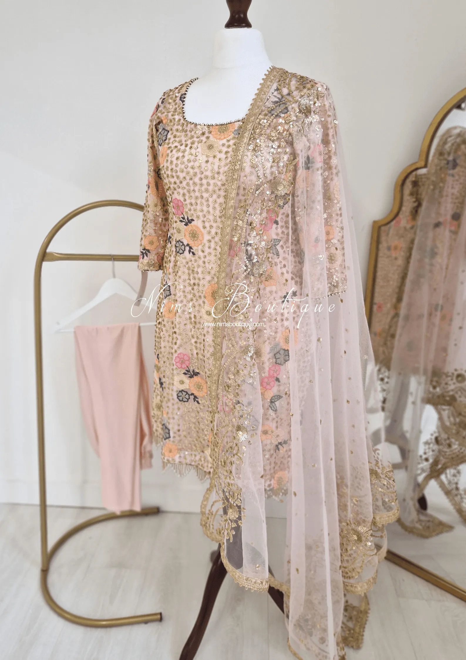 Bella Luxury Blush Pink Floral Embroidered Suit with Pajami and sleeves(sizes 14-18)
