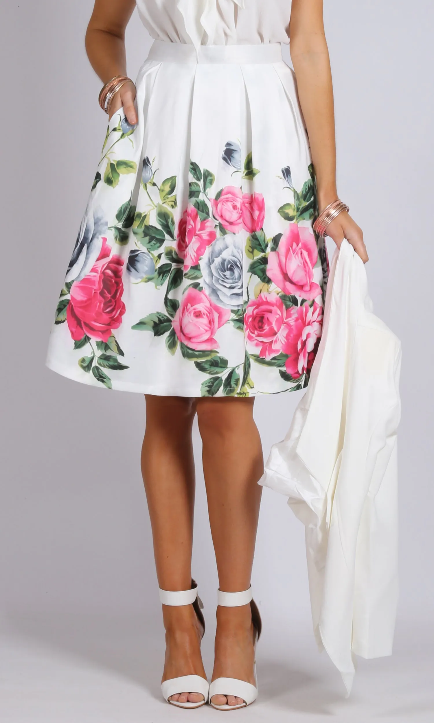 VS7201TB Front Pockets A line Roses Skirt (Pack)